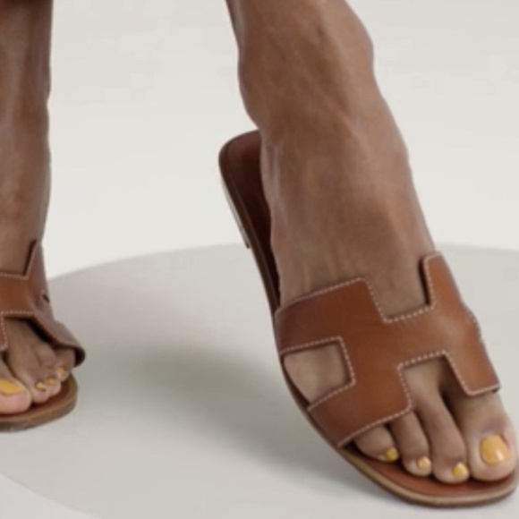 AUTHENTIC HERMES ORAN LEATHER SANDALS SLIDES SHOES 39 - Picture 2 of 8